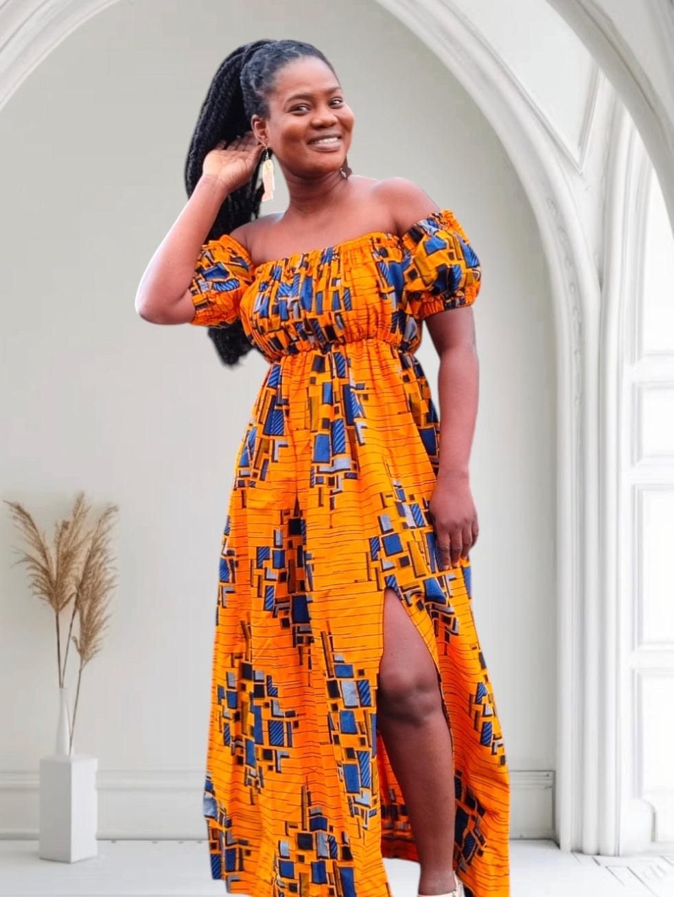ROBE LONGUE AUX ÉPAULES DENUDEE - ADJOVIMARK