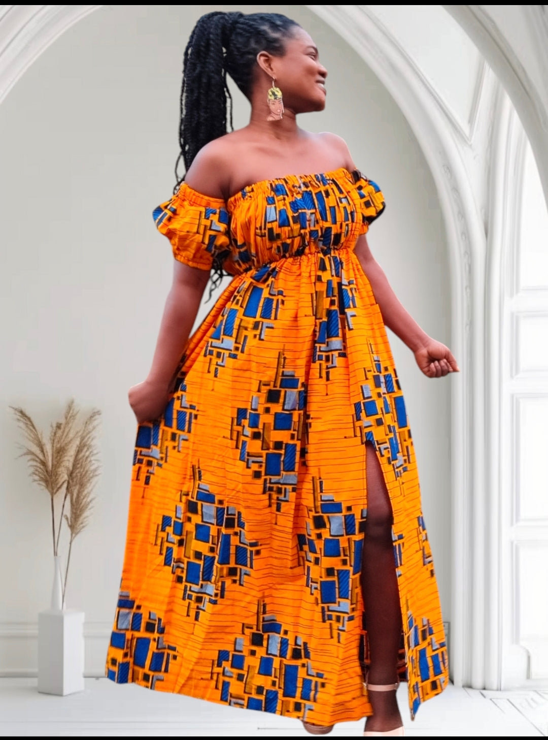 ROBE LONGUE AUX ÉPAULES DENUDEE - ADJOVIMARK