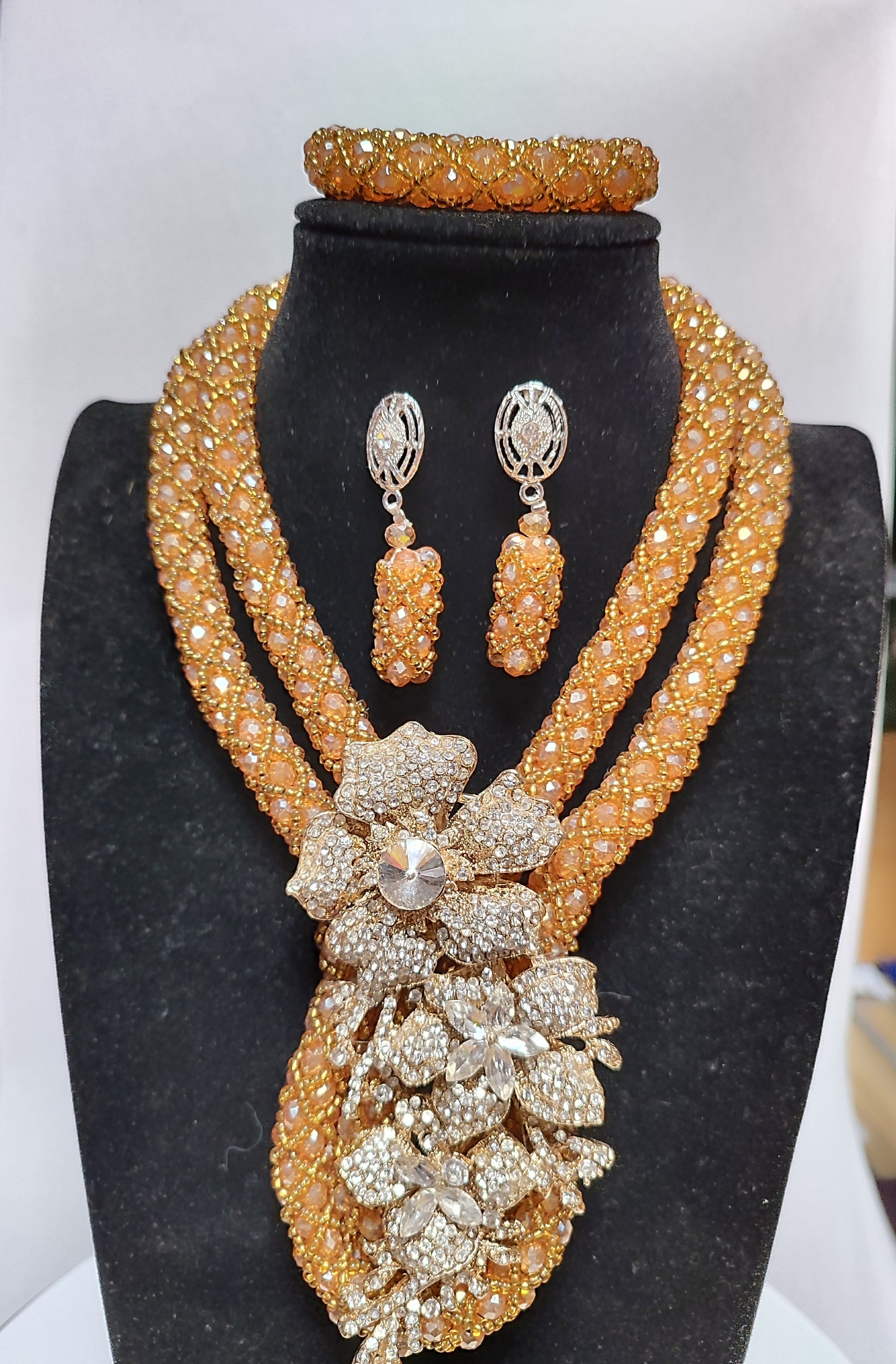 ENSEMBLE DE BIJOUX  ADJOPERLE - ADJOVIMARK
