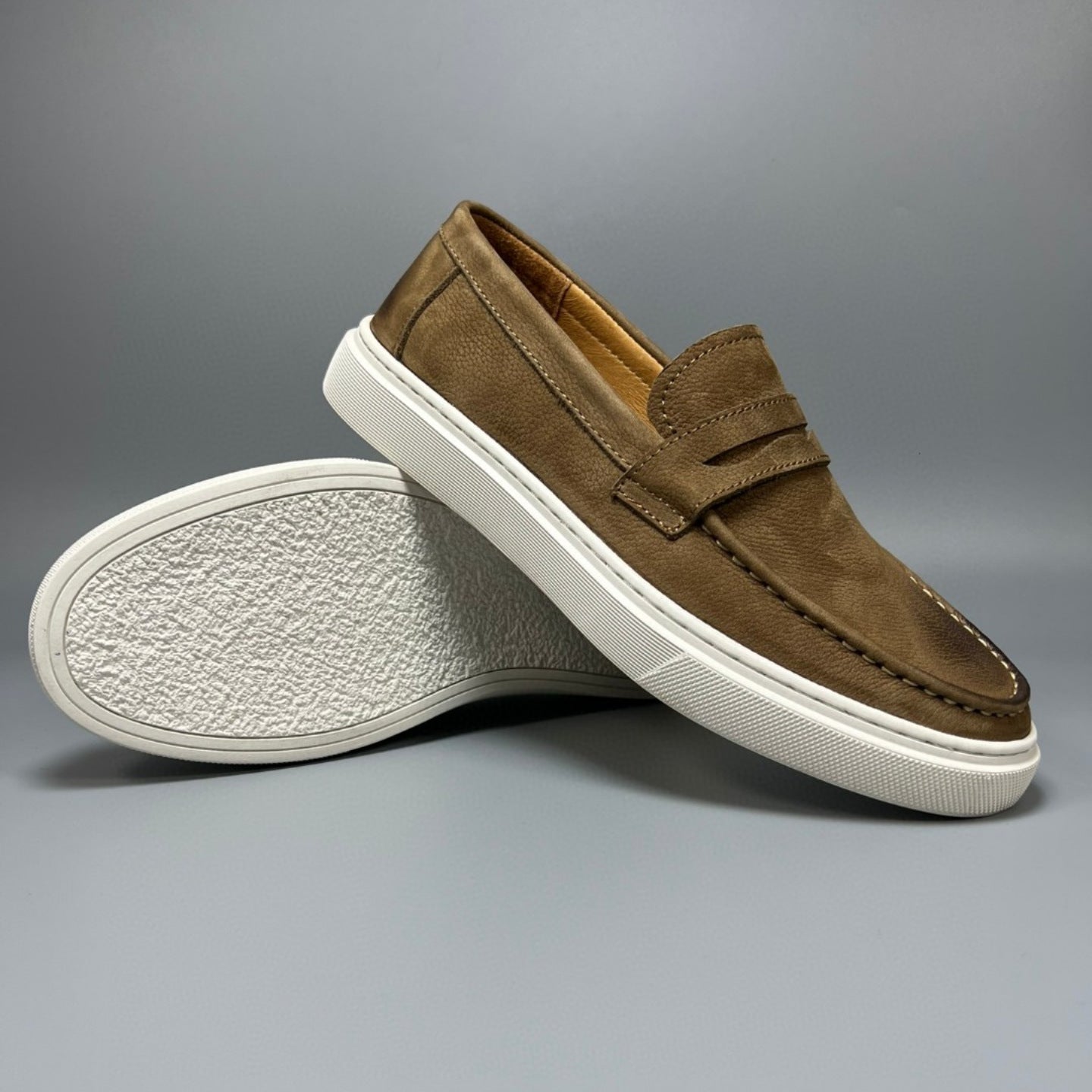 Casual Men's Genuine Retro Soft Bottom Calf Leather Shoes - ADJOVIMARK